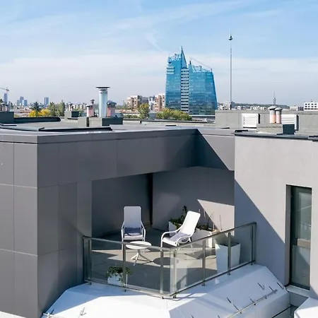 Sunny Penthouse With Mountain Views And 180 Degrees Terrace דירה *