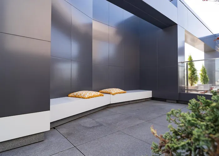 아파트 Sunny Penthouse With Mountain Views And 180 Degrees Terrace *