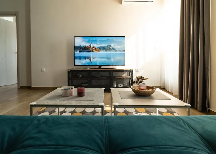 Sunny Penthouse With Mountain Views And 180 Degrees Terrace *