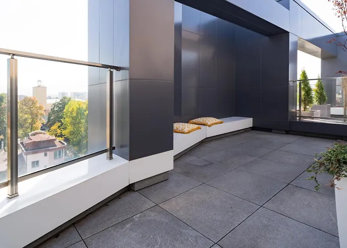 Sunny Penthouse With Mountain Views And 180 Degrees Terrace * 소피아