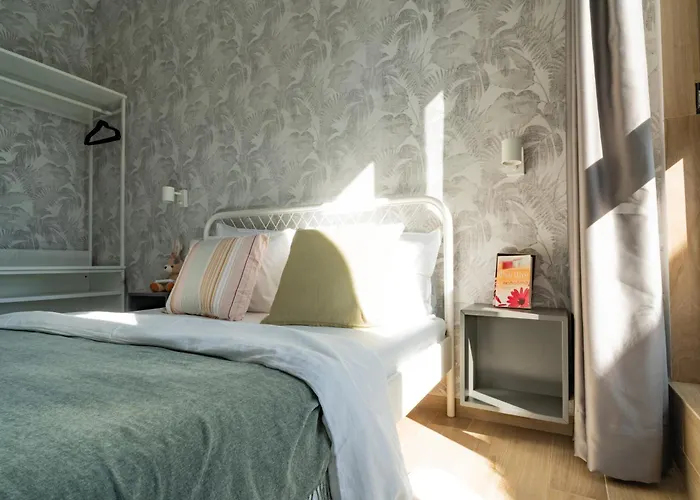 Sunny Penthouse With Mountain Views And 180 Degrees Terrace Apartmán *