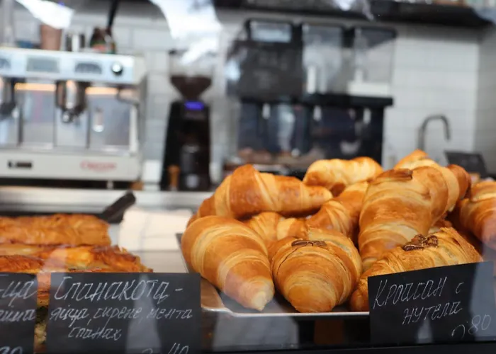 Sunny Penthouse With Mountain Views And 180 Degrees Terrace Apartmán Sofie